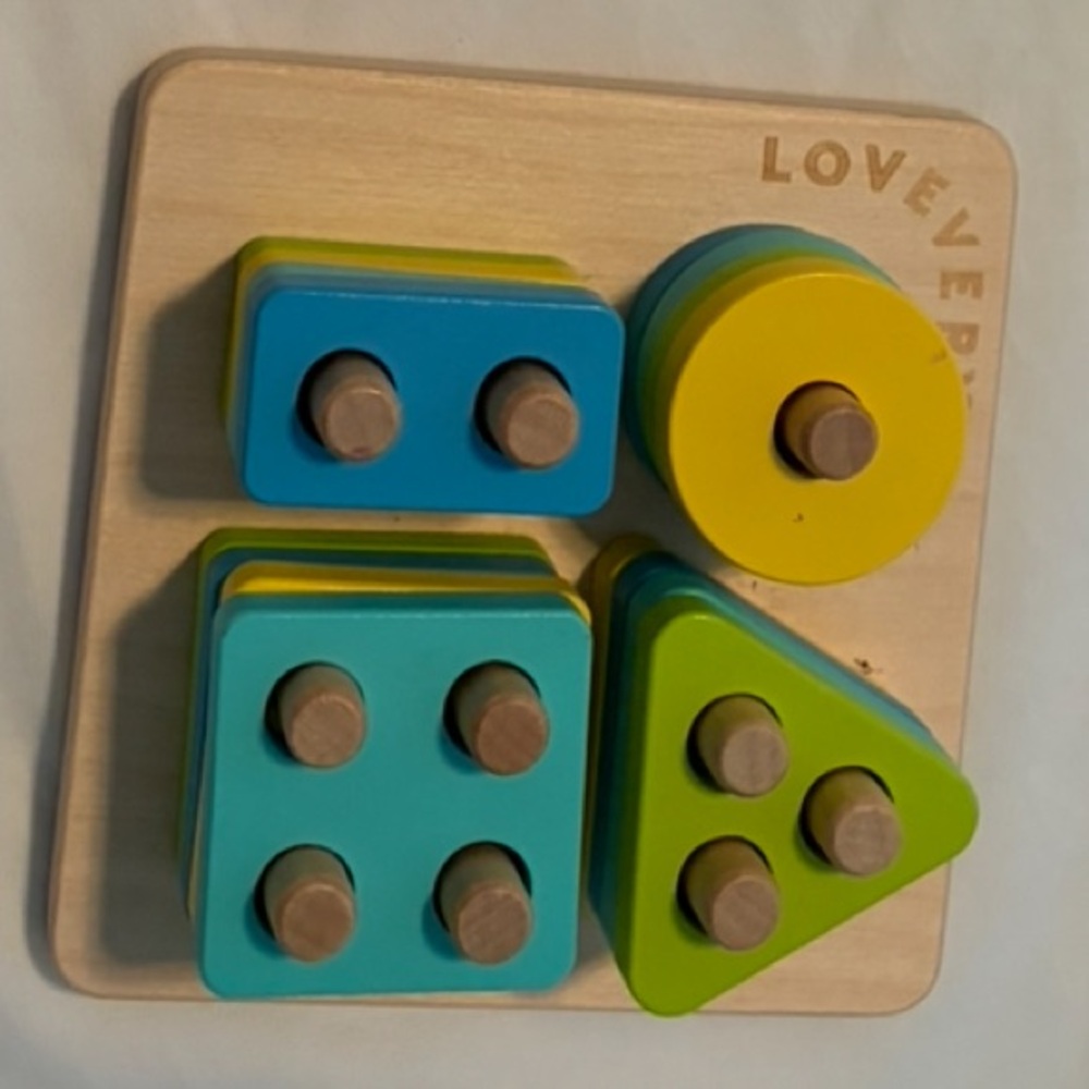 Lovevery Wooden Shape & Peg Puzzle (2019–2022)